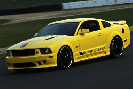 Mustang Saleen skal nok blive populær, den gule farve tiltrække de fleste køreglade drenge - og bulderet fra udstødningen resten.